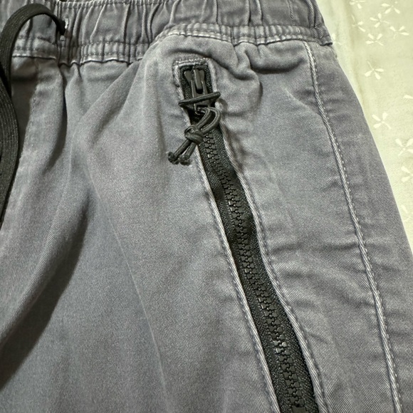 Joggers - Picture 5 of 6